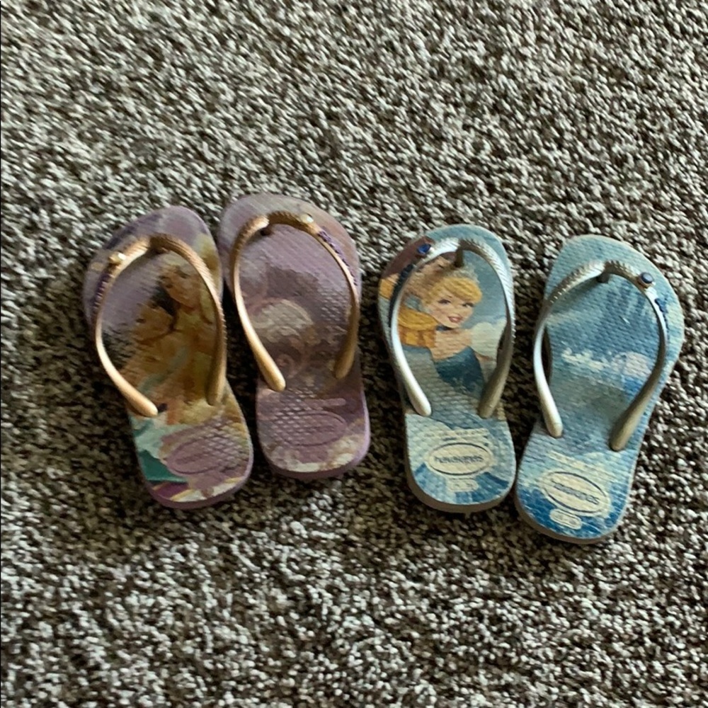 Lot of two pairs of Disney Havianas